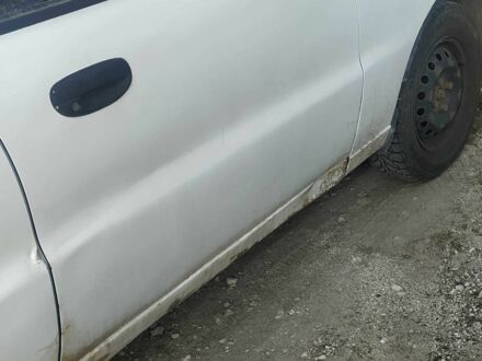 Белый Дэу Сенс, объемом двигателя 1.5 л и пробегом 300 тыс. км за 1700 $, фото 1 на Automoto.ua