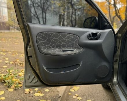 Деу Сенс 2003 у Запоріжжя на Automoto.ua Бежевий Деу Сенс, об'ємом двигуна 1.5 л та пробігом 214 тис. км за 2650 $, фото 9 на Automoto.ua