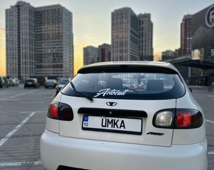 Бежевый Дэу Сенс, объемом двигателя 1.6 л и пробегом 325 тыс. км за 2100 $, фото 1 на Automoto.ua