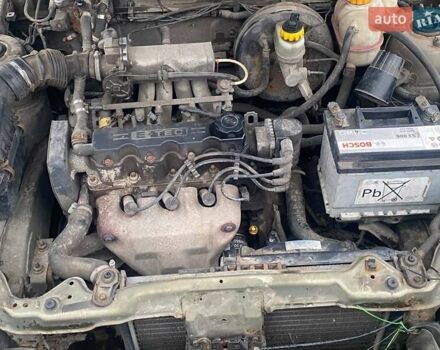 Бежевый Дэу Сенс, объемом двигателя 1.5 л и пробегом 378 тыс. км за 1250 $, фото 4 на Automoto.ua