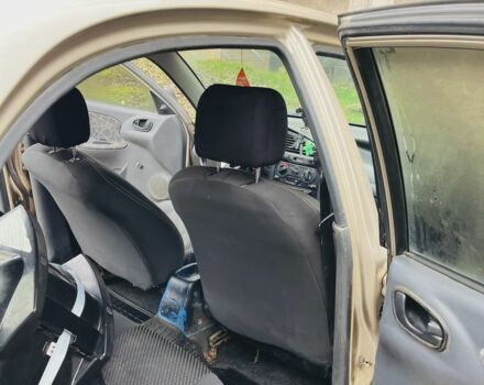 Бежевый Дэу Сенс, объемом двигателя 1.5 л и пробегом 330 тыс. км за 1700 $, фото 4 на Automoto.ua