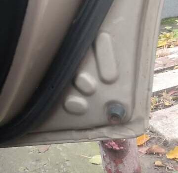 Бежевий Деу Сенс, об'ємом двигуна 1.3 л та пробігом 233 тис. км за 1750 $, фото 5 на Automoto.ua