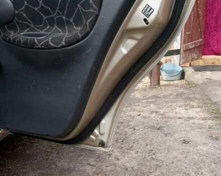 Бежевий Деу Сенс, об'ємом двигуна 1.3 л та пробігом 250 тис. км за 1800 $, фото 5 на Automoto.ua