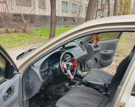Бежевый Дэу Сенс, объемом двигателя 1.5 л и пробегом 330 тыс. км за 1700 $, фото 2 на Automoto.ua