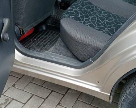 Бежевый Дэу Сенс, объемом двигателя 1.3 л и пробегом 170 тыс. км за 1750 $, фото 5 на Automoto.ua