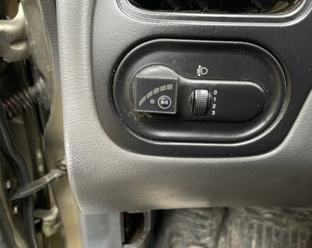 Бежевий Деу Сенс, об'ємом двигуна 1.5 л та пробігом 183 тис. км за 2000 $, фото 16 на Automoto.ua