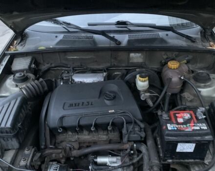 Бежевый Дэу Сенс, объемом двигателя 1.3 л и пробегом 155 тыс. км за 950 $, фото 5 на Automoto.ua