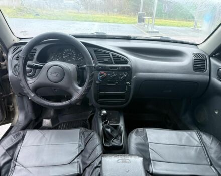 Бежевый Дэу Сенс, объемом двигателя 1.3 л и пробегом 210 тыс. км за 1700 $, фото 4 на Automoto.ua