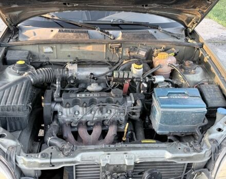 Бежевый Дэу Сенс, объемом двигателя 1.5 л и пробегом 195 тыс. км за 1800 $, фото 7 на Automoto.ua