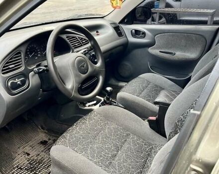 Бежевый Дэу Сенс, объемом двигателя 1.5 л и пробегом 200 тыс. км за 2000 $, фото 4 на Automoto.ua