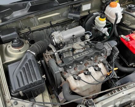 Бежевий Деу Сенс, об'ємом двигуна 1.5 л та пробігом 200 тис. км за 1726 $, фото 6 на Automoto.ua