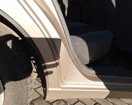 Бежевий Деу Сенс, об'ємом двигуна 1.4 л та пробігом 225 тис. км за 2800 $, фото 5 на Automoto.ua