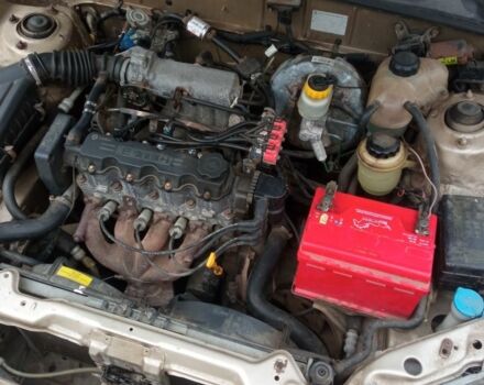 Бежевый Дэу Сенс, объемом двигателя 1.5 л и пробегом 195 тыс. км за 947 $, фото 3 на Automoto.ua