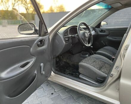 Бежевый Дэу Сенс, объемом двигателя 1.4 л и пробегом 200 тыс. км за 1550 $, фото 8 на Automoto.ua