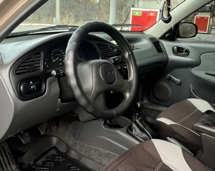 Бежевый Дэу Сенс, объемом двигателя 1.4 л и пробегом 98 тыс. км за 2400 $, фото 3 на Automoto.ua