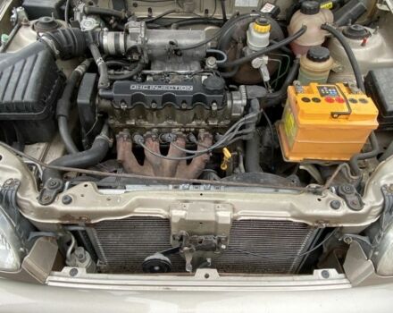 Бежевий Деу Сенс, об'ємом двигуна 1.5 л та пробігом 300 тис. км за 2400 $, фото 5 на Automoto.ua