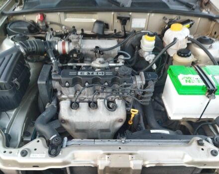 Бежевый Дэу Сенс, объемом двигателя 1.5 л и пробегом 240 тыс. км за 2400 $, фото 7 на Automoto.ua