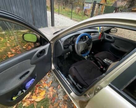 Бежевый Дэу Сенс, объемом двигателя 1.5 л и пробегом 276 тыс. км за 2000 $, фото 5 на Automoto.ua