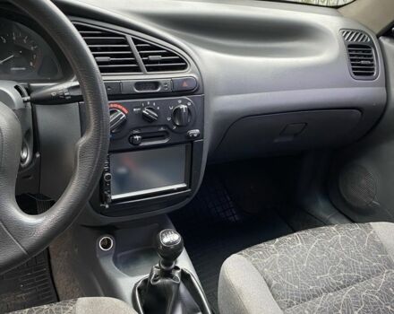 Бежевий Деу Сенс, об'ємом двигуна 1.5 л та пробігом 300 тис. км за 2400 $, фото 4 на Automoto.ua