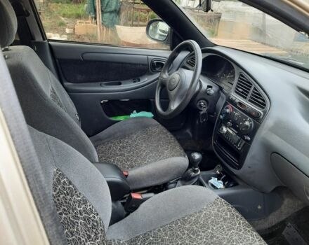 Бежевый Дэу Сенс, объемом двигателя 1.5 л и пробегом 180 тыс. км за 2200 $, фото 1 на Automoto.ua