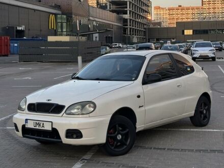 Бежевый Дэу Сенс, объемом двигателя 1.6 л и пробегом 325 тыс. км за 2100 $, фото 1 на Automoto.ua