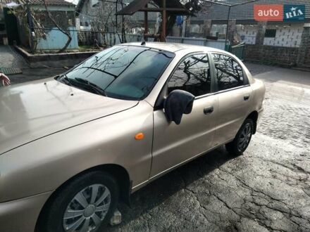 Деу Сенс 2004 у Первомайске на Automoto.ua Бежевий Деу Сенс, об'ємом двигуна 0 л та пробігом 238 тис. км за 2300 $, фото 1 на Automoto.ua