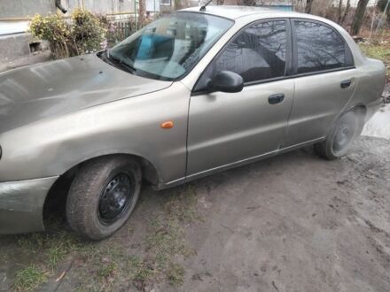 Бежевый Дэу Сенс, объемом двигателя 1.4 л и пробегом 250 тыс. км за 1250 $, фото 1 на Automoto.ua