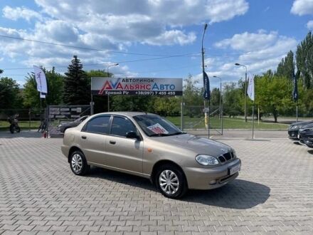 Бежевый Дэу Сенс, объемом двигателя 1.5 л и пробегом 120 тыс. км за 3200 $, фото 1 на Automoto.ua