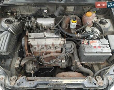 Деу Сенс 2006 у Белой Церкве на Automoto.ua Чорний Деу Сенс, об'ємом двигуна 1.3 л та пробігом 155 тис. км за 2000 $, фото 4 на Automoto.ua
