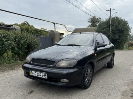 Черный Дэу Сенс, объемом двигателя 1.6 л и пробегом 200 тыс. км за 1800 $, фото 1 на Automoto.ua