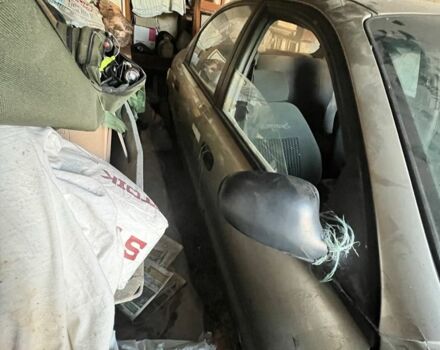 Коричневый Дэу Сенс, объемом двигателя 0 л и пробегом 300 тыс. км за 500 $, фото 4 на Automoto.ua