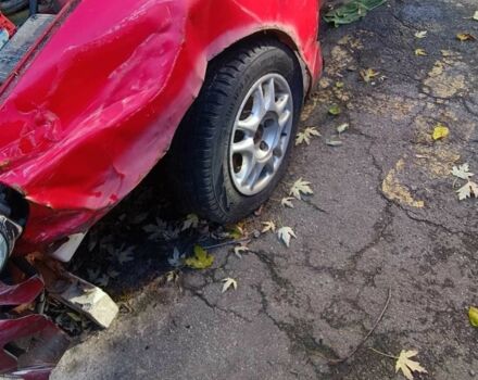 Дэу Сенс 1998 в Киеве на Automoto.ua Красный Дэу Сенс, объемом двигателя 0 л и пробегом 170 тыс. км за 800 $, фото 1 на Automoto.ua