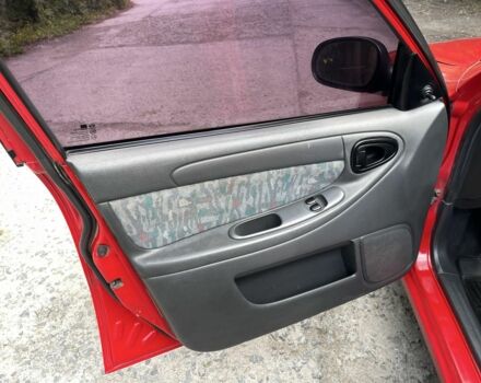 Деу Сенс 2002 у Дніпро (Дніпропетровську) на Automoto.ua Червоний Деу Сенс, об'ємом двигуна 1.6 л та пробігом 251 тис. км за 2100 $, фото 5 на Automoto.ua