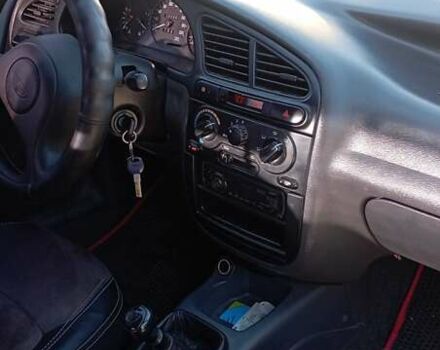 Красный Дэу Сенс, объемом двигателя 1.5 л и пробегом 300 тыс. км за 2450 $, фото 1 на Automoto.ua
