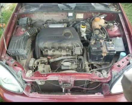 Червоний Деу Сенс, об'ємом двигуна 1.3 л та пробігом 300 тис. км за 1500 $, фото 1 на Automoto.ua