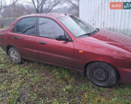 Красный Дэу Сенс, объемом двигателя 1.3 л и пробегом 295 тыс. км за 1550 $, фото 1 на Automoto.ua