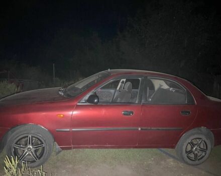 Червоний Деу Сенс, об'ємом двигуна 1.3 л та пробігом 200 тис. км за 1400 $, фото 4 на Automoto.ua