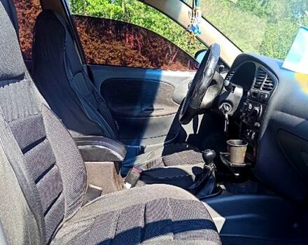 Красный Дэу Сенс, объемом двигателя 1.6 л и пробегом 295 тыс. км за 1600 $, фото 1 на Automoto.ua