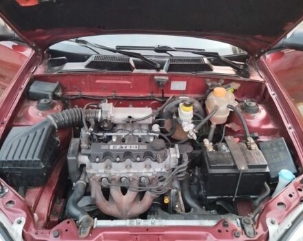 Деу Сенс 2005 у Одесі на Automoto.ua Червоний Деу Сенс, об'ємом двигуна 1.5 л та пробігом 257 тис. км за 2000 $, фото 13 на Automoto.ua