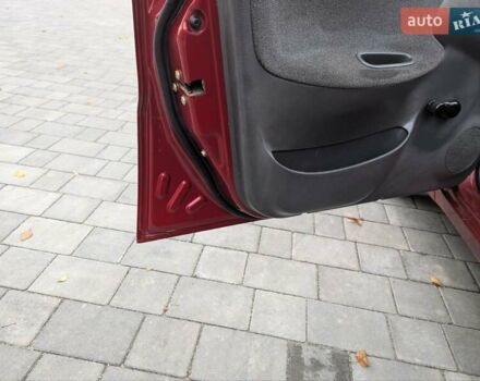 Червоний Деу Сенс, об'ємом двигуна 1.3 л та пробігом 216 тис. км за 1900 $, фото 4 на Automoto.ua