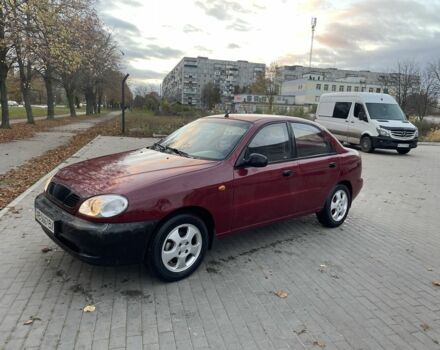 Красный Дэу Сенс, объемом двигателя 1.5 л и пробегом 250 тыс. км за 1100 $, фото 1 на Automoto.ua