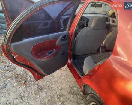 Красный Дэу Сенс, объемом двигателя 1.3 л и пробегом 84 тыс. км за 1100 $, фото 7 на Automoto.ua