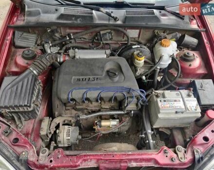 Червоний Деу Сенс, об'ємом двигуна 1.3 л та пробігом 275 тис. км за 1300 $, фото 6 на Automoto.ua