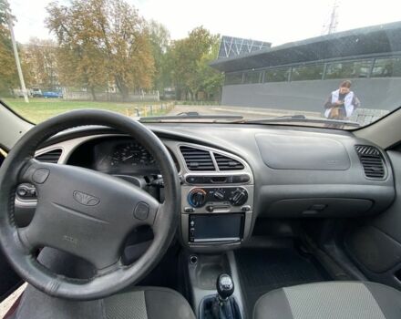 Красный Дэу Сенс, объемом двигателя 1.6 л и пробегом 210 тыс. км за 2000 $, фото 2 на Automoto.ua