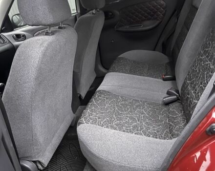 Красный Дэу Сенс, объемом двигателя 1.6 л и пробегом 252 тыс. км за 2499 $, фото 5 на Automoto.ua