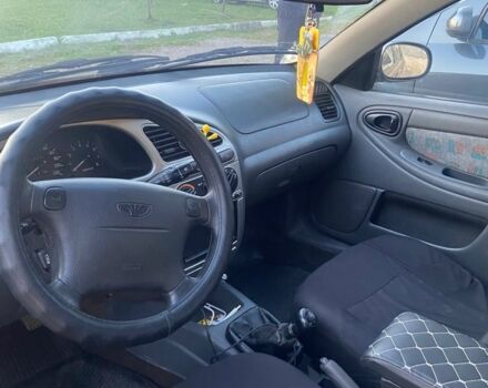 Червоний Деу Сенс, об'ємом двигуна 1.6 л та пробігом 160 тис. км за 2000 $, фото 3 на Automoto.ua