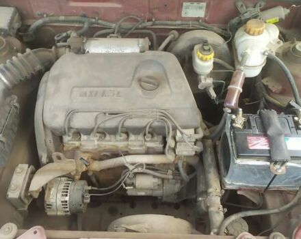 Червоний Деу Сенс, об'ємом двигуна 1.3 л та пробігом 140 тис. км за 1900 $, фото 2 на Automoto.ua