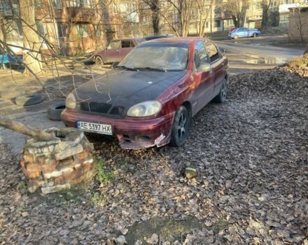 Красный Дэу Сенс, объемом двигателя 1.5 л и пробегом 230 тыс. км за 473 $, фото 1 на Automoto.ua