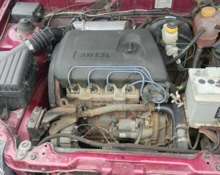 Красный Дэу Сенс, объемом двигателя 1.3 л и пробегом 220 тыс. км за 1778 $, фото 1 на Automoto.ua