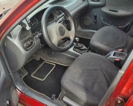Червоний Деу Сенс, об'ємом двигуна 1.3 л та пробігом 112 тис. км за 2000 $, фото 15 на Automoto.ua